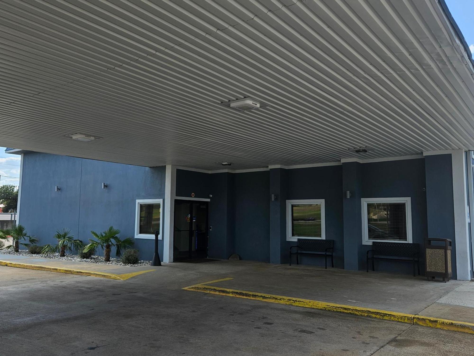 Super 8 By Wyndham Buffalo Luaran gambar